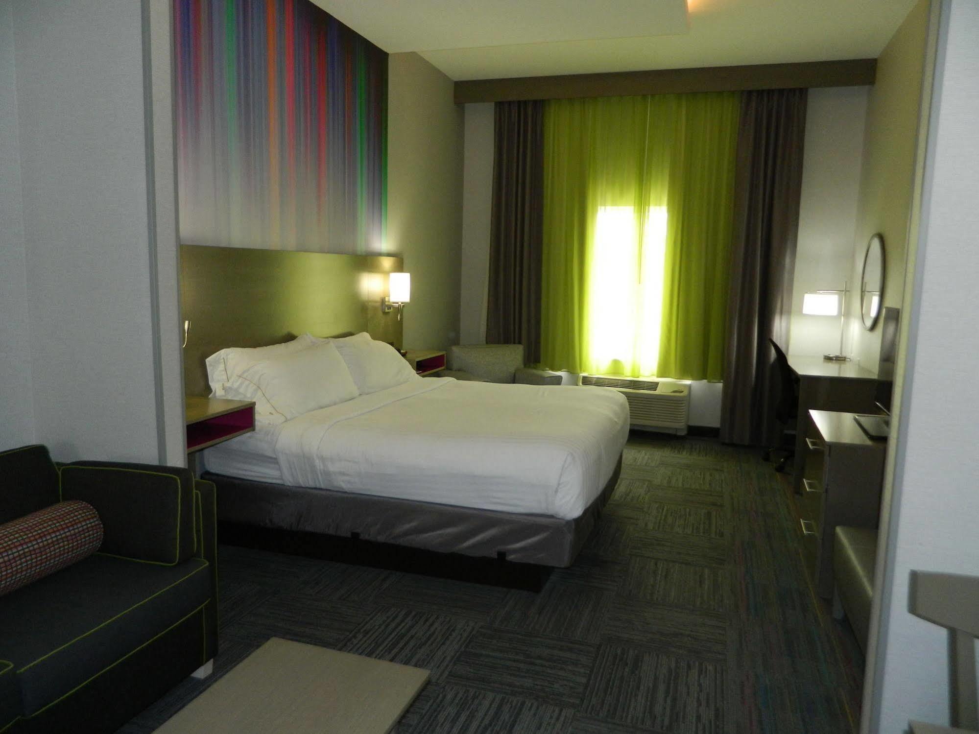 Holiday Inn Express & Suites Shippensburg By Ihg Eksteriør billede